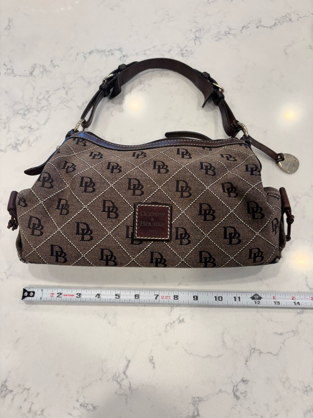 Dooney & Bourke Signature East West Slouch Hobo Shoulder Bag Y2K - Picture 11 of 13